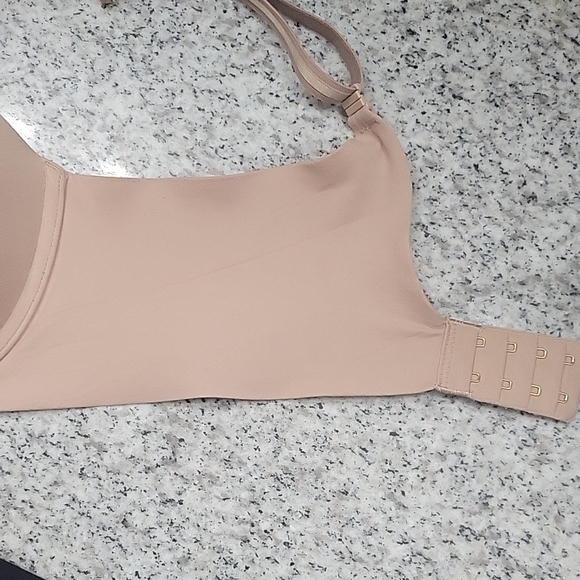 Victoria's Secret Love Cloud Bra 36C - Picture 4 of 16